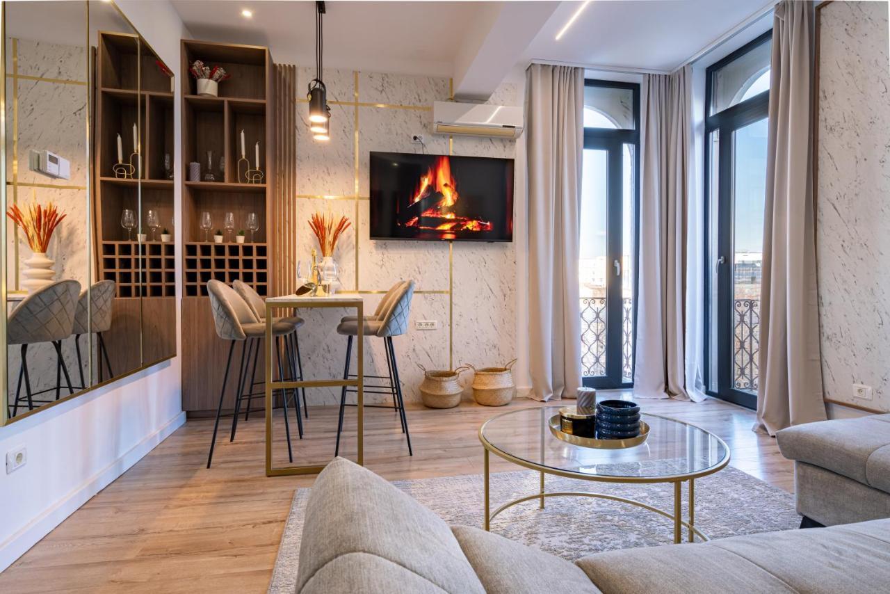 Golden View - Breathtaking Location In Bucharest Apartment ภายนอก รูปภาพ