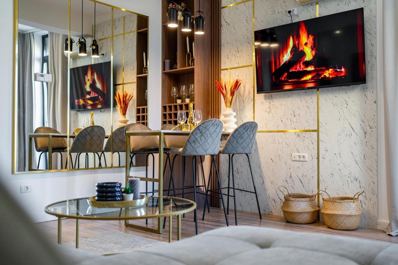 Golden View - Breathtaking Location In Bucharest Apartment ภายนอก รูปภาพ